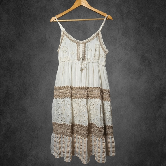 Me 2 magic Dresses & Skirts - Me 2 magic Anthropologie me 2 magic bohemian white eyelet dress